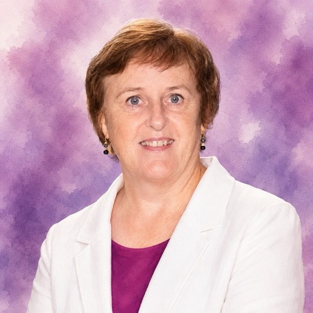 Paula_headshot_GPT Medium